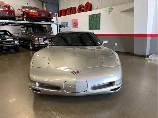 1999 Chevrolet Corvette Base