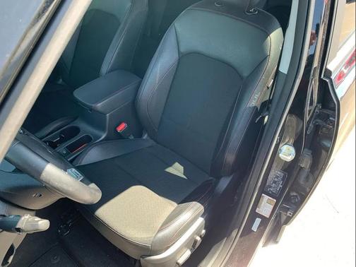 Fusion Black 2023 Kia Soul GT-Line