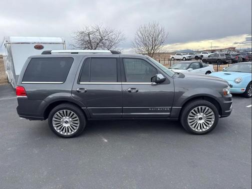 2017 Lincoln Navigator Select