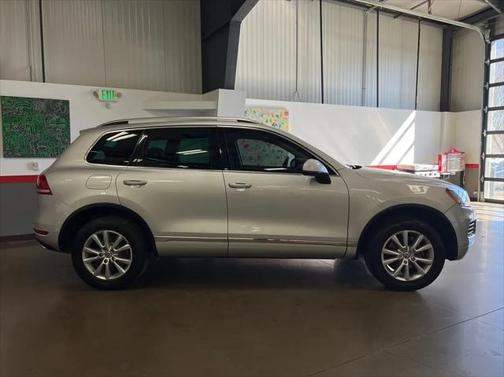 2013 Volkswagen Touareg TDI Sport
