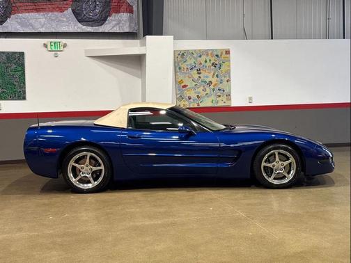 LeMans Blue Metallic 2004 Chevrolet Corvette Base