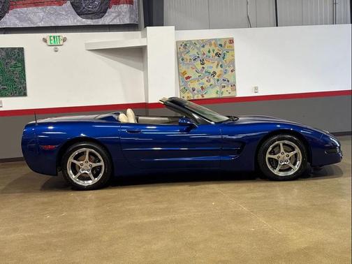 LeMans Blue Metallic 2004 Chevrolet Corvette Base