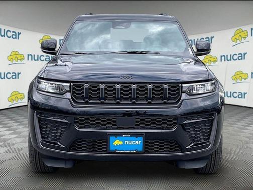 Black 2026 Jeep Grand Cherokee Laredo