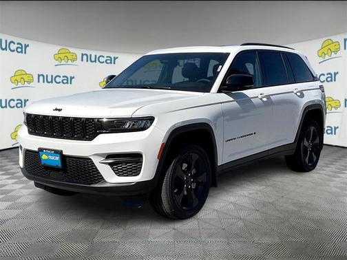 2025 Jeep Grand Cherokee Laredo