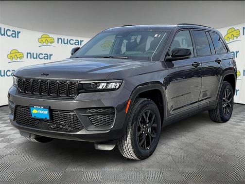 2025 Jeep Grand Cherokee Laredo