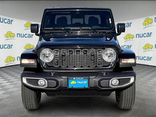 2026 Jeep Gladiator Sport
