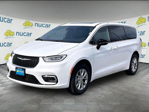White 2026 Chrysler Pacifica Limited