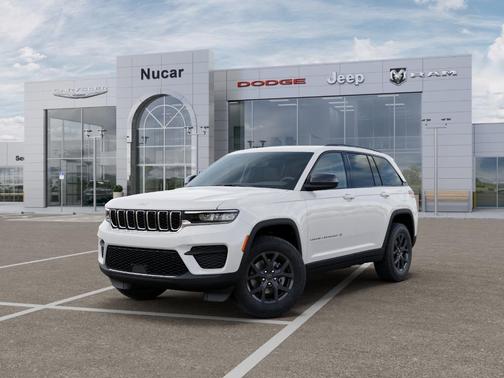 White 2027 Jeep Grand Cherokee Laredo X