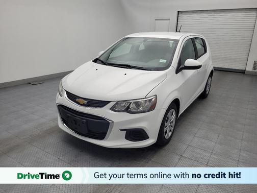 Summit White 2017 Chevrolet Sonic LT