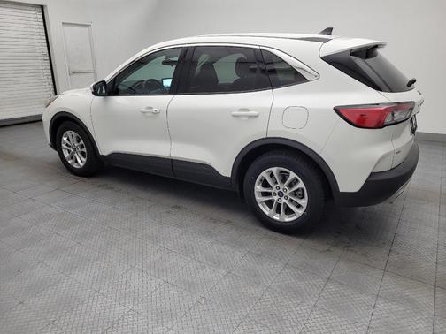 White 2021 Ford Escape SE