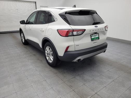White 2021 Ford Escape SE