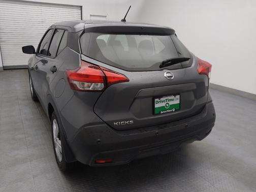 2020 Nissan Kicks S