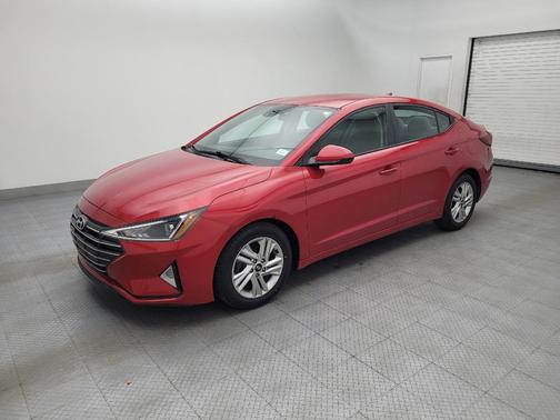 Red 2020 Hyundai ELANTRA SEL