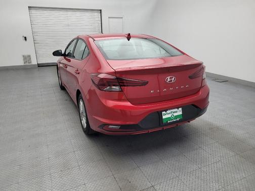 Red 2020 Hyundai ELANTRA SEL