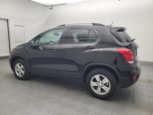Mosaic Black Metallic 2022 Chevrolet Trax LT