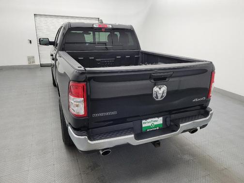 Diamond Black Crystal Pearlcoat 2021 RAM 1500 Big Horn/Lone Star