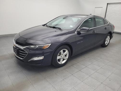 Dark Ash Metallic 2023 Chevrolet Malibu FWD 1LT
