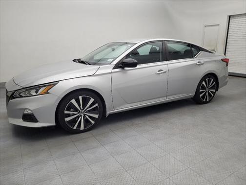 2020 Nissan Altima SR FWD