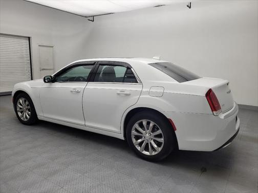2018 Chrysler 300 Touring