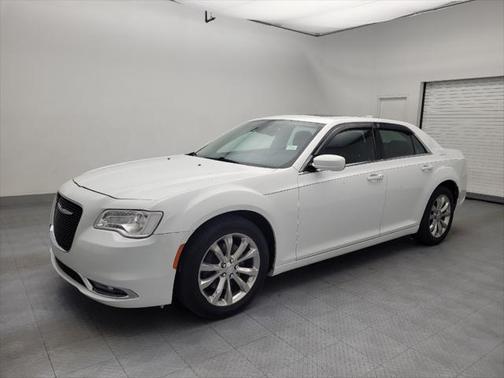 2018 Chrysler 300 Touring