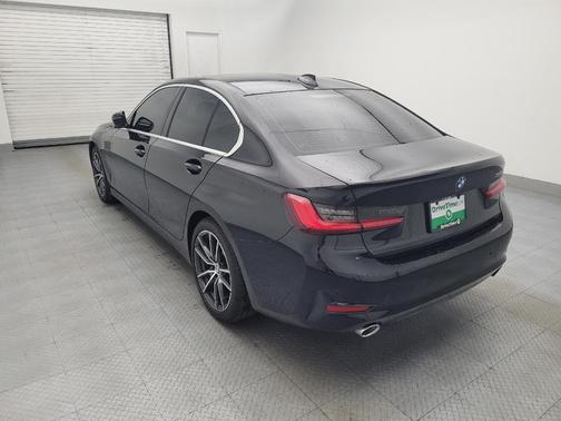 Black 2019 BMW 330