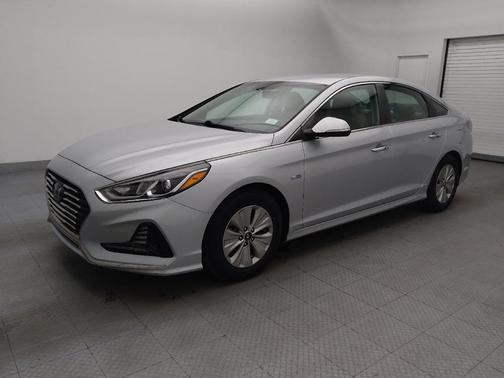 2019 Hyundai SONATA Hybrid SE