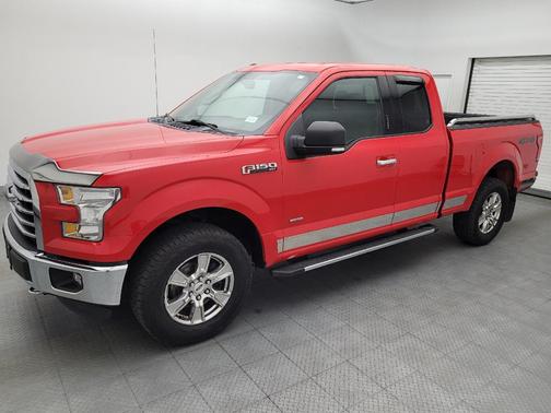 Red 2015 Ford F-150 XLT