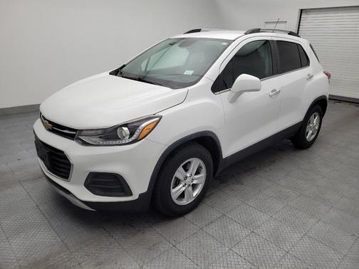 Summit White 2018 Chevrolet Trax LT