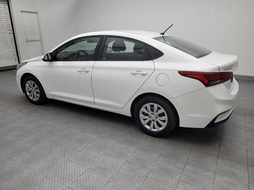 Frost White Pearl 2019 Hyundai Accent SE