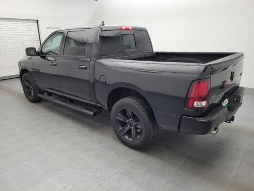 Brilliant Black Crystal Pearlcoat 2016 RAM 1500 Sport