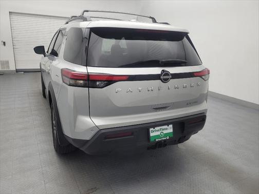 2022 Nissan Pathfinder SV 4WD