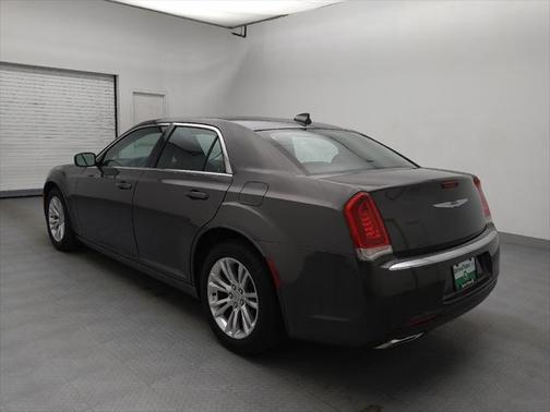 2020 Chrysler 300 Touring