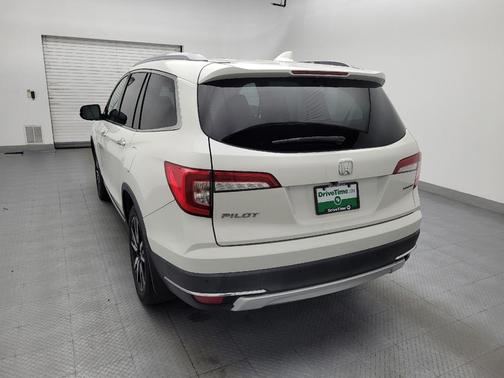 White Diamond Pearl 2019 Honda Pilot Touring 8-Passenger