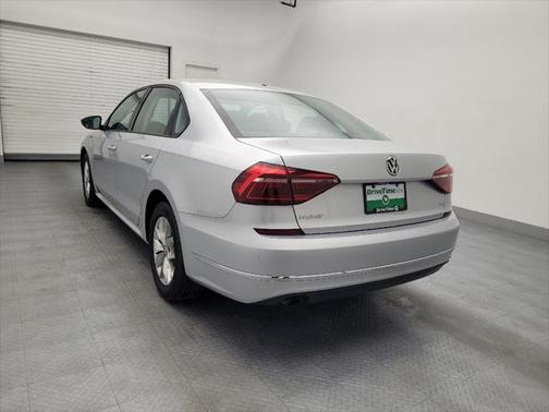 2018 Volkswagen Passat 2.0T S