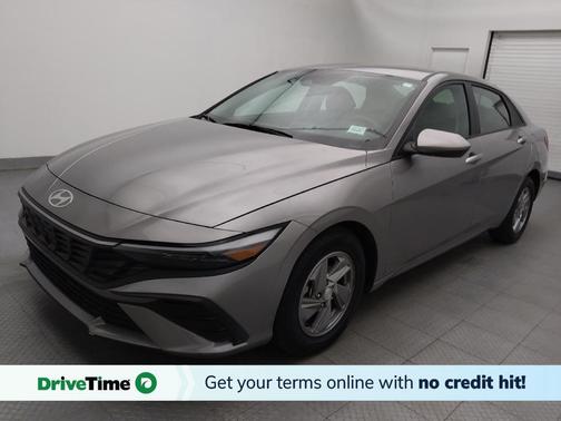 Fluid Metal 2025 Hyundai ELANTRA SE