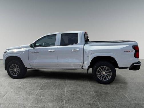 Summit White 2026 Chevrolet Colorado LT