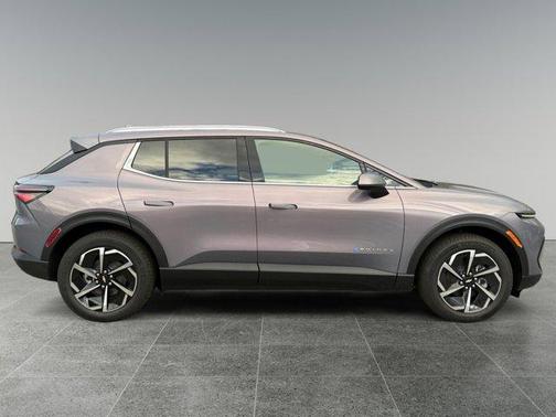 2026 Chevrolet Equinox EV LT 2