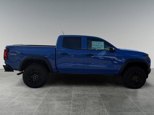 Reef Blue Metallic 2026 Chevrolet Colorado Trail Boss