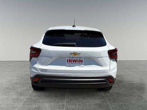 Summit White 2026 Chevrolet Trax LS