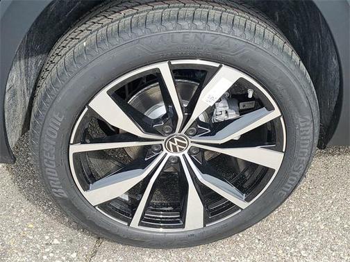 2025 Volkswagen Atlas 2.0T SEL Premium R-Line 4MOTION