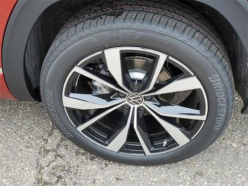 2025 Volkswagen Atlas 2.0T SEL Premium R-Line 4MOTION