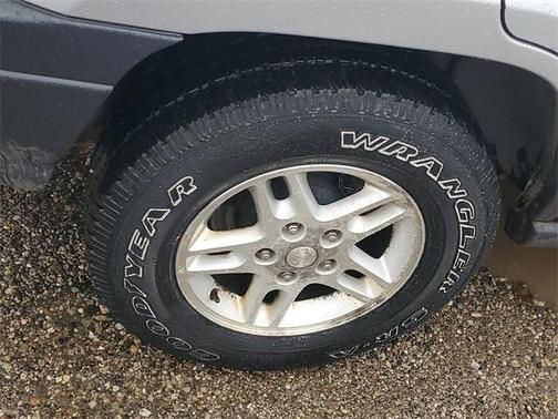 2004 Jeep Grand Cherokee Laredo