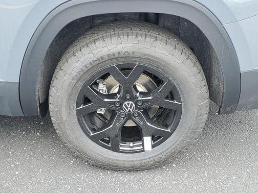 pure gray 2026 Volkswagen Atlas Peak Edition