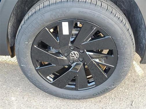 2025 Volkswagen Atlas 2.0T SE w/Technology 4MOTION