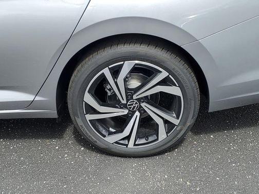 Pyrite Silver Metallic 2026 Volkswagen Jetta 1.4T SEL