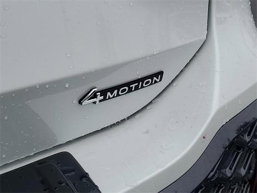 2026 Volkswagen Tiguan 2.0T SEL R-Line 4MOTION