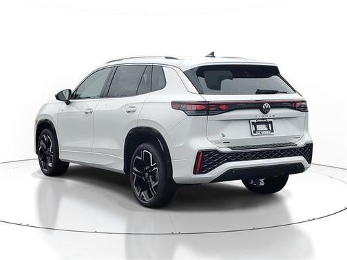 2026 Volkswagen Tiguan 2.0T SEL R-Line 4MOTION