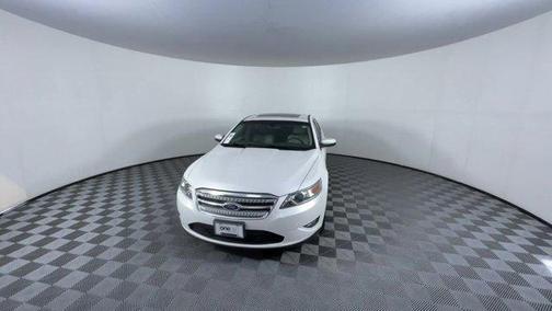 Photo 3 of 26 of 2012 Ford Taurus SEL