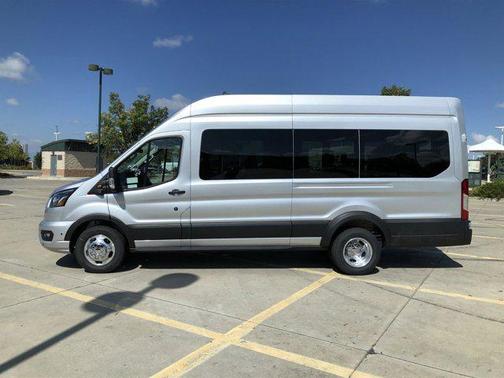 2025 Ford Transit-350 XLT