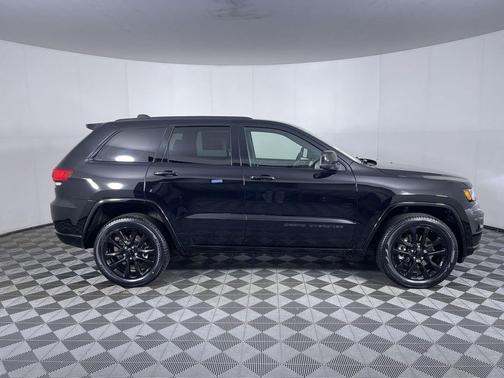 2021 Jeep Grand Cherokee Laredo